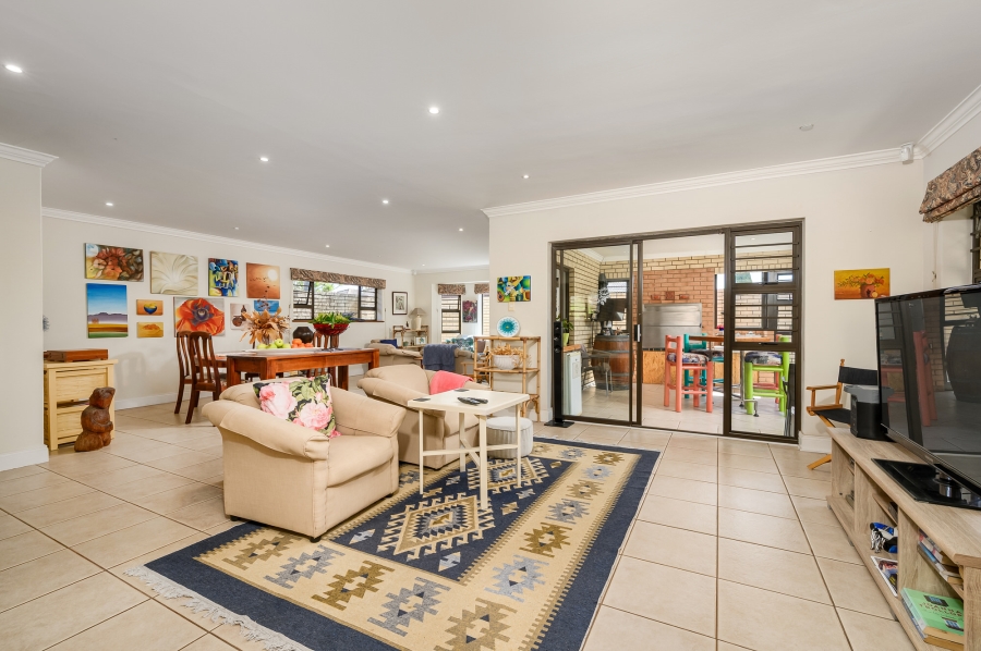 3 Bedroom Property for Sale in Summerstrand Eastern Cape